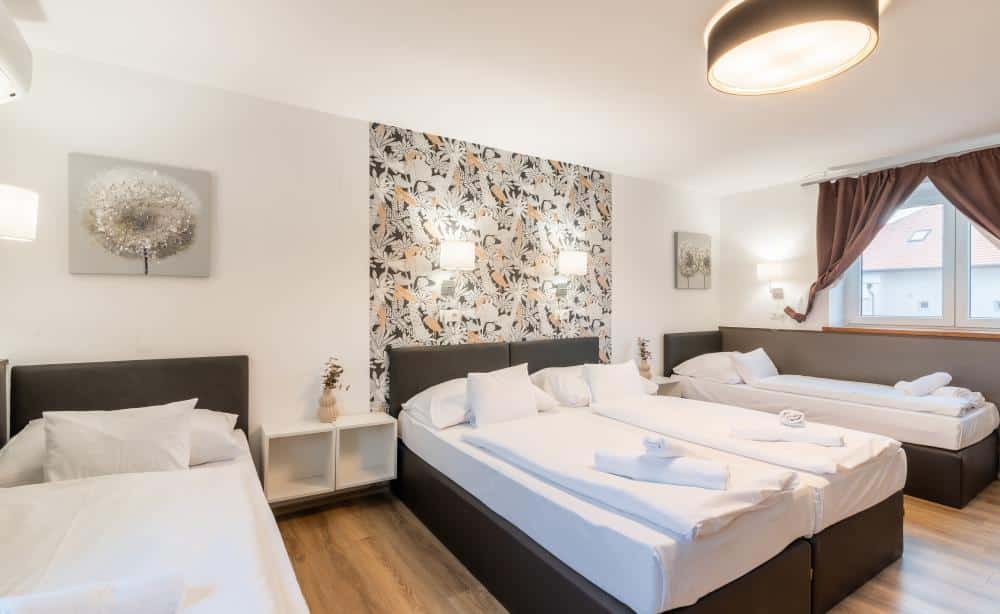 Superior franciaágyas szoba földszint